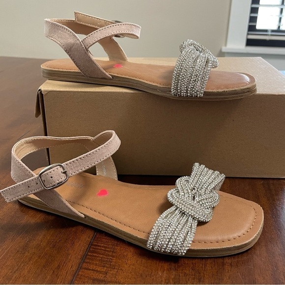 Steve Madden Kids Comfortable Rhinestone Sandals Size 3 - Picture 3 of 7